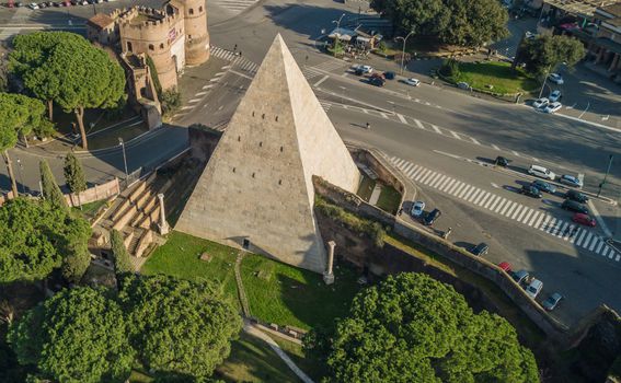 Cestijeva piramida u Rimu - 3