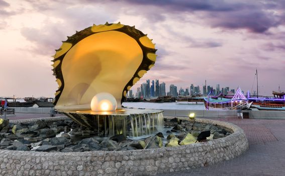 Spomenik školjci, Doha - 1