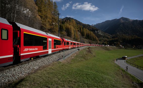 Najduži putnički vlak na svijetu švicarske tvrtke Rhaetian Railway RhB - 3