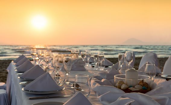 Na grčkom vjenčanju ''nastrada'' najviše tanjura jer su srčani slavljenici života