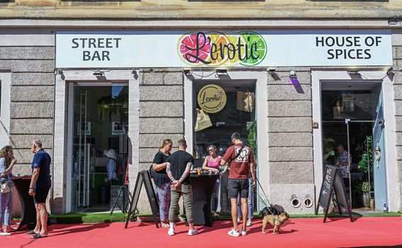 L'erotic Street Bar i House of spices nalazi se u Frankopanskoj 14 u Zagrebu