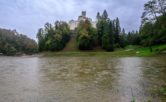 Voda se počela vraćati u Trakošćansko jezero - 1