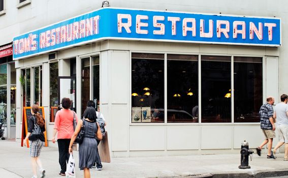 Tom's Restaurant u New Yorku - 1