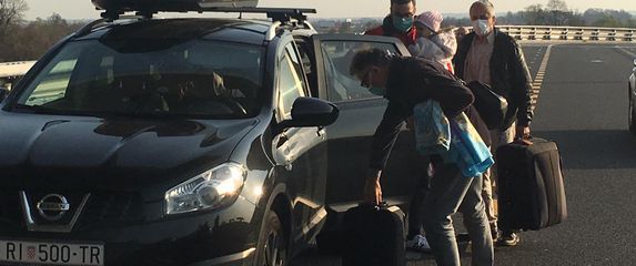 Mila Rončević s roditeljima stigla u Zagreb (Foto: Dnevnik.hr)