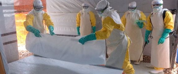 Improvizirana bolnica za borbu protiv ebole (Foto: Dnevnik.hr)