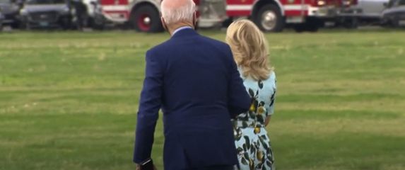 Joe Biden darovao supruzi maslačak - 2