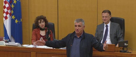 Miro Bulj i Gordan Jandroković u Saboru