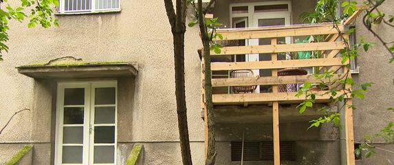 Bespravno izgrađeni balkon - 4