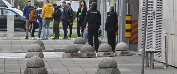 Prijetnja bombom u Avenue Mallu