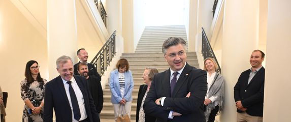 Andrej Plenković obišao obnovljenu zgradu Hrvatskog zavoda za javno zdravstvo