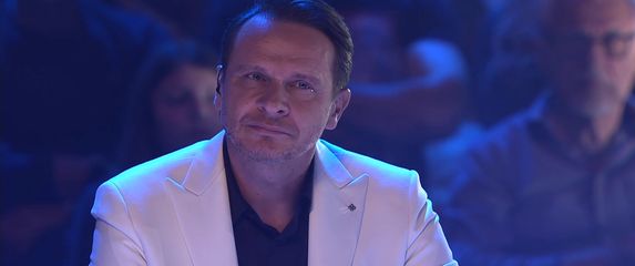 Enis Bešlagić i Mia Negovetić kao Hari Mata Hari, TLZP