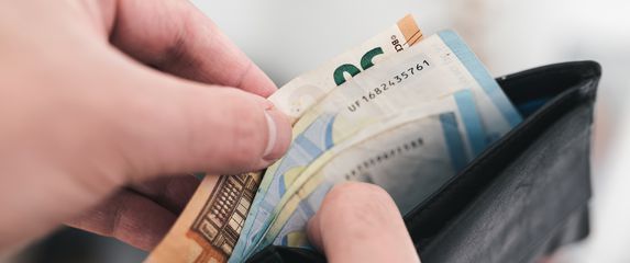Novčanik s eurima