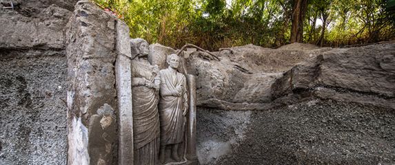 Reljef bračnog para s grobnice u Pompejima