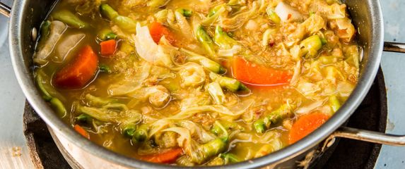 Varivo od kupusa i leće