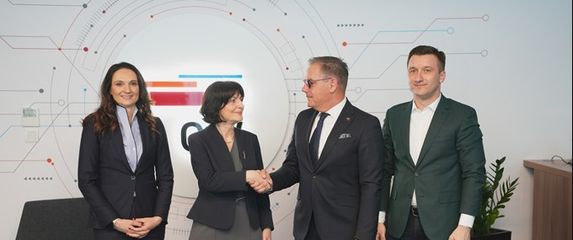 Potpisivanje ugovora u OiV