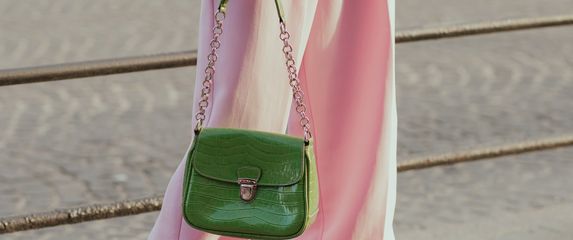 Hlače širokih, lepršavih nogavica stvorene su za proljeće