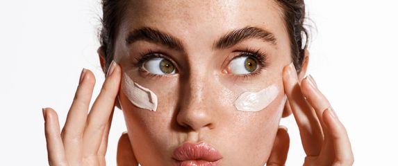 Vitamin C je među najpopularnijim sastojcima kada je u pitanju njega kože