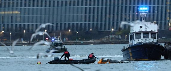 Helikopter se srušio u rijeku Hudson u New Yorku - 3
