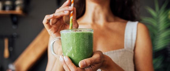 Zeleni smoothie otjerat će osjećaj nadutosti