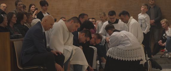 Obred pranja nogu - 4