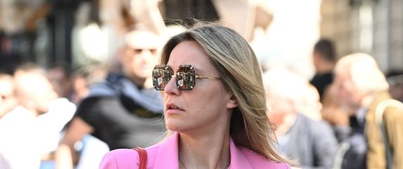 Dama sa zagrebačke špice u kontroverznoj kombinaciji