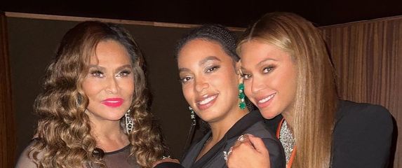 Tina, Solange i Beyonce Knowles - 9