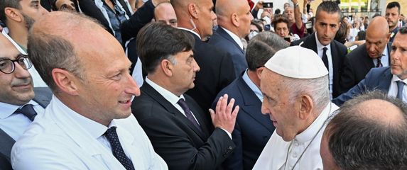 Dr. Sergio Alfieri i papa Franjo u lipnju 2023.