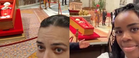 Snimale selfije uz papin lijes