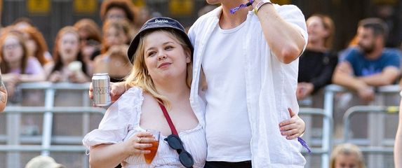 Nicola Coughlan u vezi je s Jakeom Dunnom