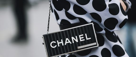 Topovi s pepumom bit će jako popularni ovo proljeće