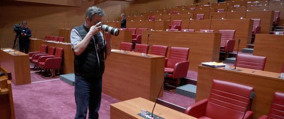 Fotograf fotografira fotografa u Saboru