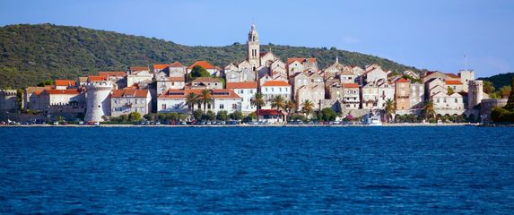 Korčula s mora