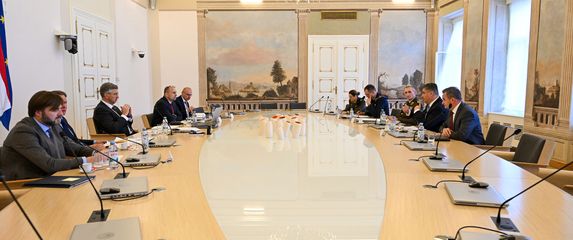 Održane sjednice Vijeća za nacionalnu sigurnost i Vijeća za obranu. - 11