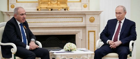 Nikol Pašinjan i Vladimir Putin