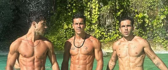Christian, Óscar, Mario Casas
