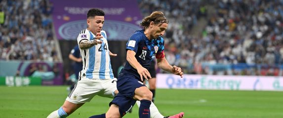 Enzo Fernandez i Luka Modrić