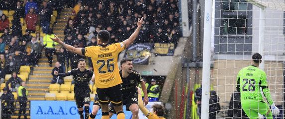 Claudio Braga zabija za 1:2