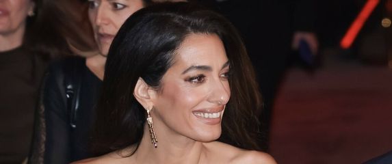 Amal Clooney - 5