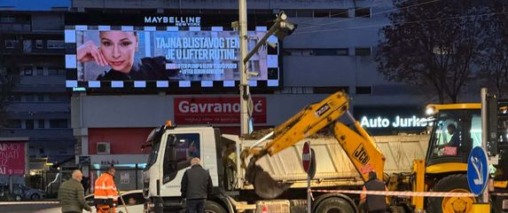 Radovi na sanaciji cjevovoda u Vukovarskoj ulici u Zagrebu