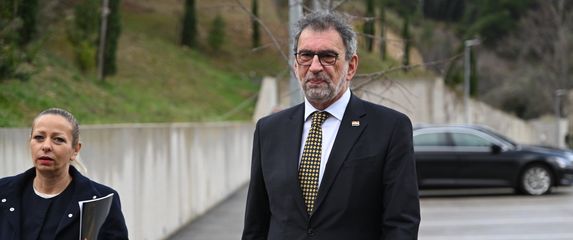 Radovan Fuchs, ministar znanosti, obrazovanja i mladih