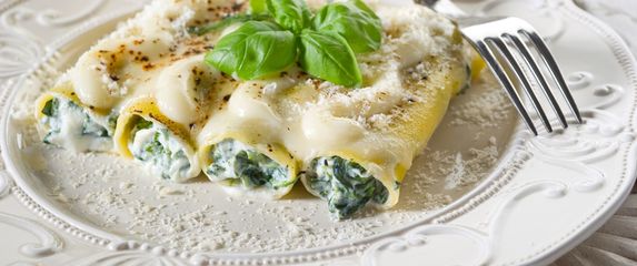 Kaneloni sa špinatom