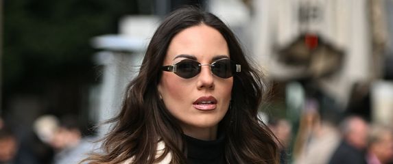 Ulična moda Zagreb torba sa zebrastim uzorkom 2026. - 1