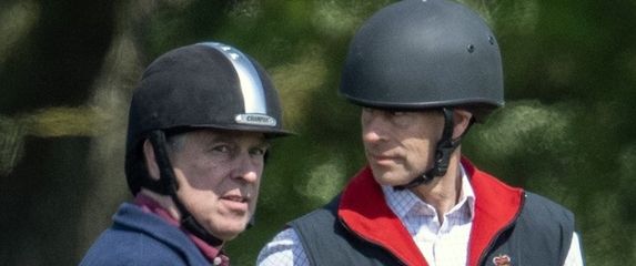 Princ Edward i Andrew Mountbatten-Windsor - 7