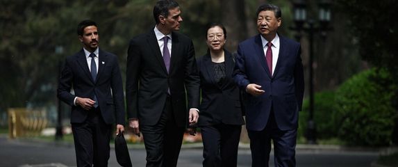 Pedro Sanchez, Xi Jinping