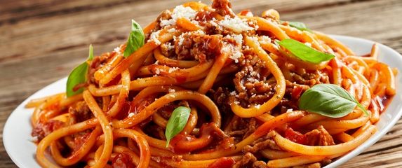 Tjestenina u umaku od mesa