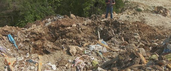Ilegalni deponij - 1