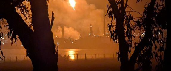 Požar u rafineriji u Geelongu