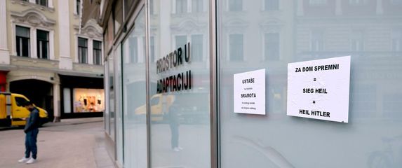 Na Trgu bana Jelačića ponovno su se pojavili politički plakati