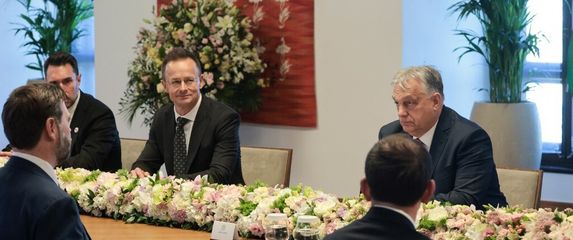 Peter Szijjarto i Viktor Orban