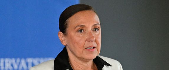 Irena Hrstić, ministrica zdravstva